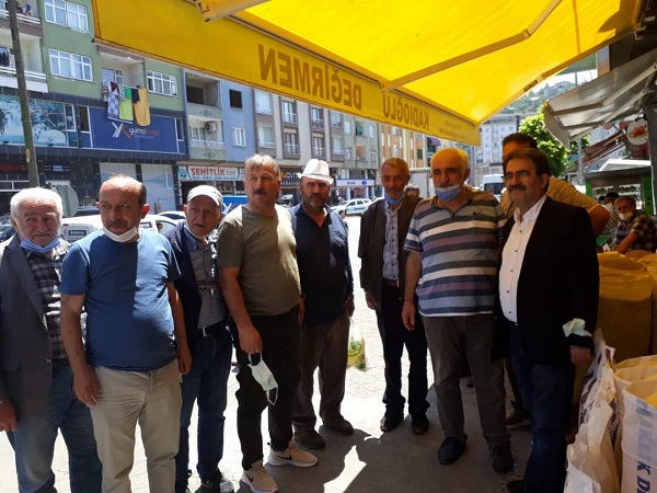 Başkan Deniz Çayeli’nde Çay Ocağı Esnafını Gezdi