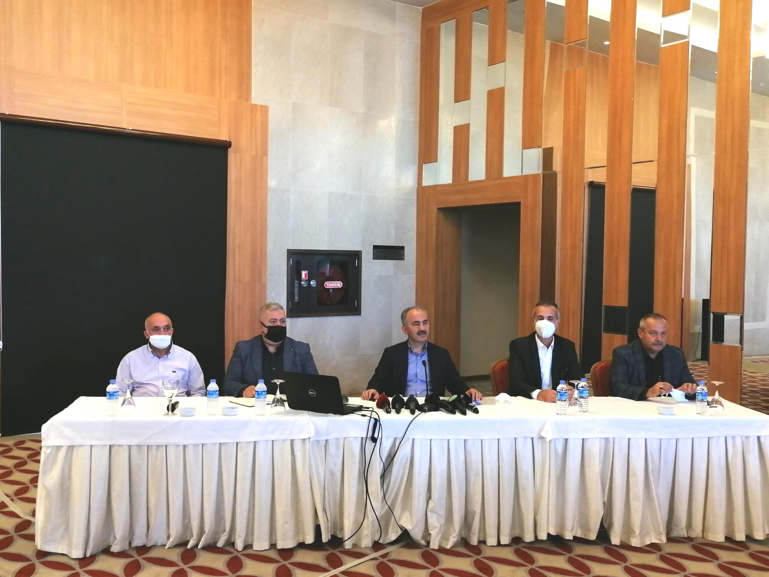 BAŞKAN METİN, BASIN MENSUPLARIYLA BİR ARAYA GELEREK ÇALIŞMALARI DEĞERLENDİRDİ