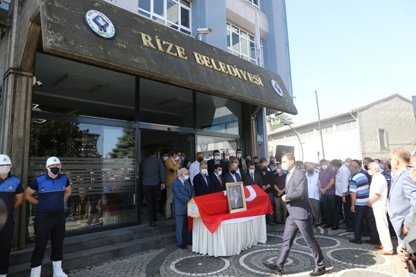 MERHUM BELEDİYE BAŞKANI HIZIR HOP, TÖREN VE DUALARLA EBEDİYETE UĞURLANDI