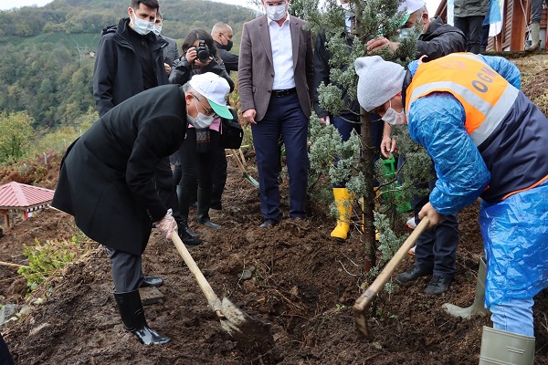 Fidanlar Toprakla Buluştu