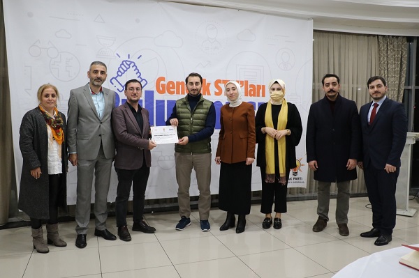 AK Parti’den Rize’de STK Buluşması