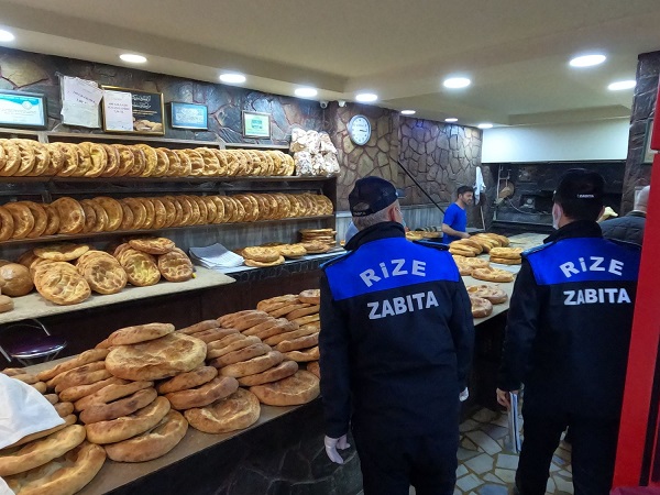 RİZE BELEDİYESİNDEN MARKETLER, EKMEK FIRINI VE UNLU MAMÜL İŞLETMELERİNE DENETİM