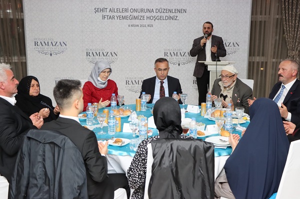 Vali Çeber, Şehit Aileleri İle İftar Yemeğinde Bir Araya Geldi