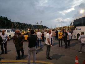 Taksicilerden Rize-Artvin havaalanında eylem: Bu saatten sonra geri vites yok