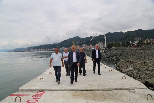RİZE’DE MİLLET BAHÇESİ ÇALIŞMALARI DEVAM EDİYOR
