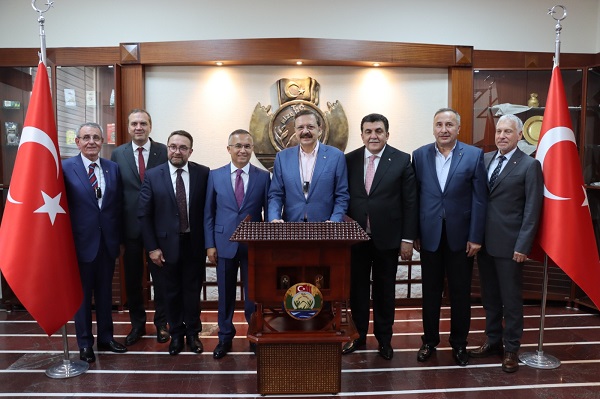 TOBB Başkanı M. Rifat Hisarcıklıoğlu, Vali Kemal Çeber’i Ziyaret Etti