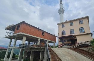 Kesikköprü Köyü Merkez Camii Lojman İnşaatı Hayırseverleri Bekliyor