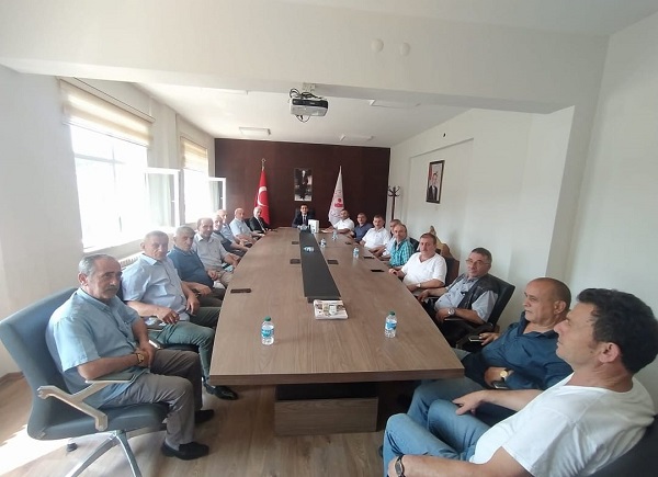 Kalkandere Muhtarlar Derneğinden Yeni Atanan Kaymakam’a hayırlı olsun ziyareti
