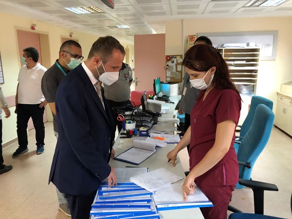 Rektör Yılmaz, RTEÜ Eğitim ve Araştırma Hastanesinde İncelemede Bulundu