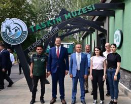 Vali Çeber, Beraberindeki Heyet İle Birlikte Taşkın Müzesini Ziyaret Etti
