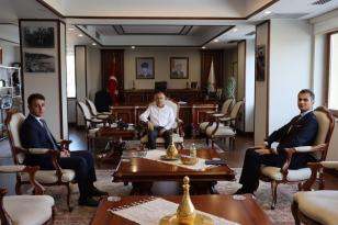 Göreve Başlayan Hemşin ve İkizdere Kaymakamları Vali Çeber’i Ziyaret Ettiler