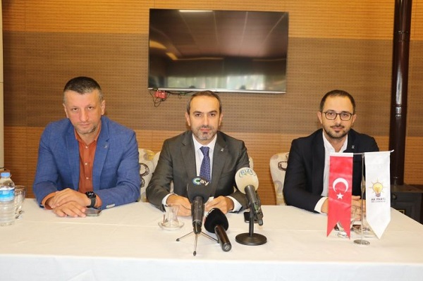 AK Parti Rize İl Başkanı İshak Alim basın mensuplarıyla buluştu