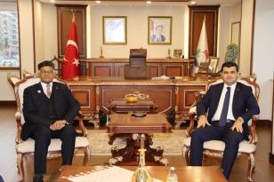 Büyükelçi Mannan, Vali Vekili Sarı’yı Ziyaret Etti