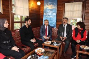 Vali Çeber, Gençlerle Söyleşi Programına Katıldı