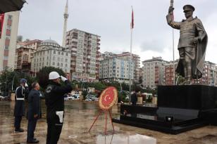 Rize’de 29 Ekim Cumhuriyet Bayramı Kutlamaları Çelenk Sunumuyla Başladı