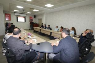 Rize’de Eczacılara Medikal Depo, Taşınırcılık ve Sağlık Market Hakkında Eğitim Verildi