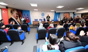 Sosyal Medya Trollerinin AKP’li dediği kadınlar, Memleket Partisi üyesi çıktı!