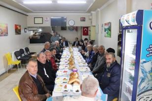 Milletvekili Adayları Çay Üreticileri Dayanışma Derneği’nde Kahvaltıda Buluştu