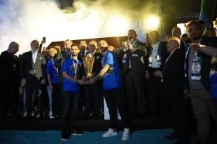 Rizespor’un Şampiyonluk Kutlamasında Dikkat Çeken Olay