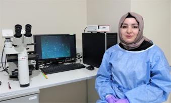 RTEÜ ÖĞRETİM ÜYESİ MESANE KANSERİNDE TEDAVİ YÖNTEMİ GELİŞTİRİYOR