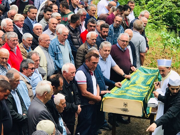 Rizeli Tulum Sanatçısı Yağcı Dualarla Köyünde Defnedildi
