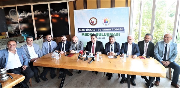 KARAMEHMETOĞLU ”ÜLKEMİZDE TREN YOLU OLMAYAN D. KARADENİZ BÖLGEMİZ’DE BU ÖNEMLİ PROJEYİ HAYATA GEÇİRMELİYİZ ”