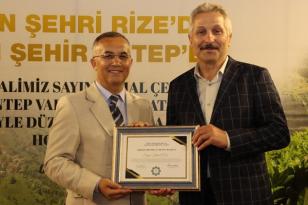 Vali Kemal Çeber Rize’nin daimi hemşehrisi oldu