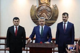 RİZELİLERİN ÇOĞUNLUĞUNUN TANIDIĞI VALİ BAYDAŞ GÖREVE BAŞLADI