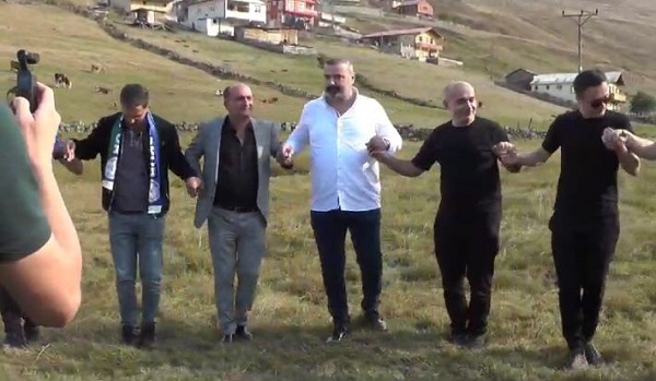 Çaykur Rizespor Yönetimi Anzerli Genç Taraftarlarla Buluştu