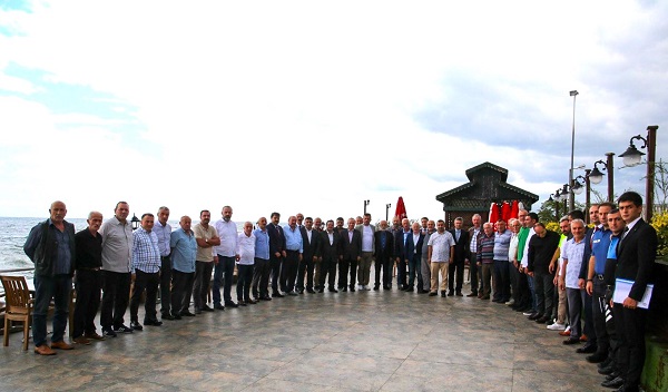 RİZE’NİN YENİ EMNİYET MÜDÜRÜ TÜRESİN MUHTARLARLA BİR ARAYA GELDİ