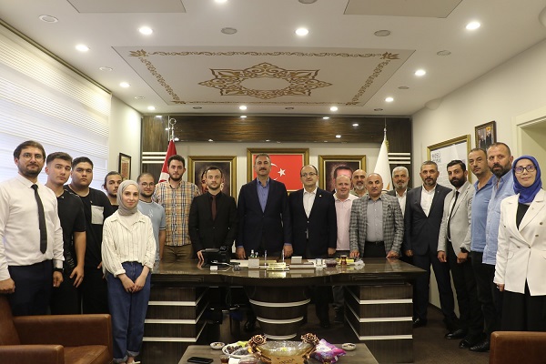 AK PARTİ’YE YENİ KATILIMLAR