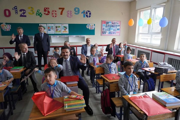 Rize’de 56 bin 648 öğrenci yeni döneme başladı