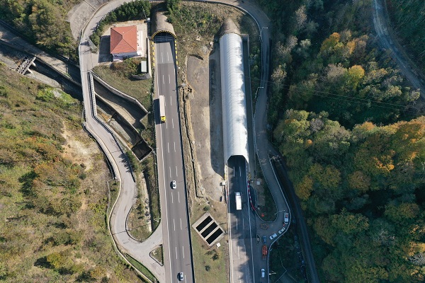 Yenilenen Bolu Dağı Tüneli Hizmete Girdi