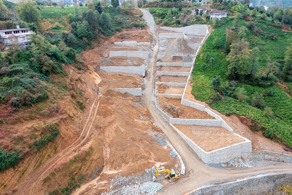 Rize’de Yeni Mezarlık Alanı Çalışmaları Devam Ediyor
